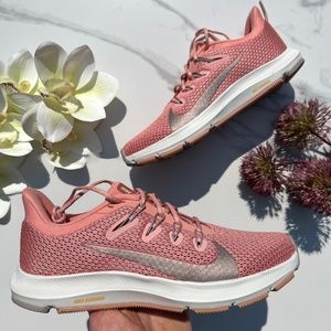 Nike | Quest 2 Runner W6